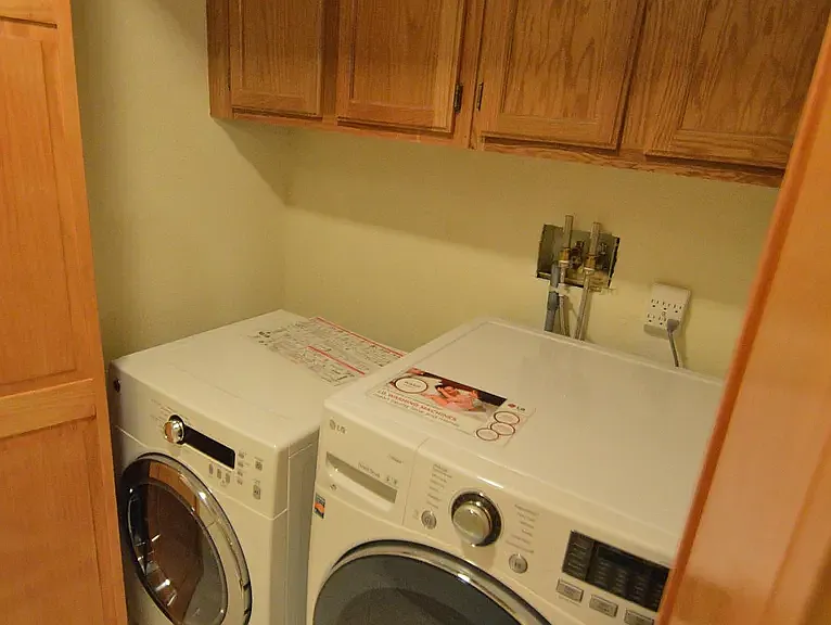 211 Compton Cir #D — Photo 12