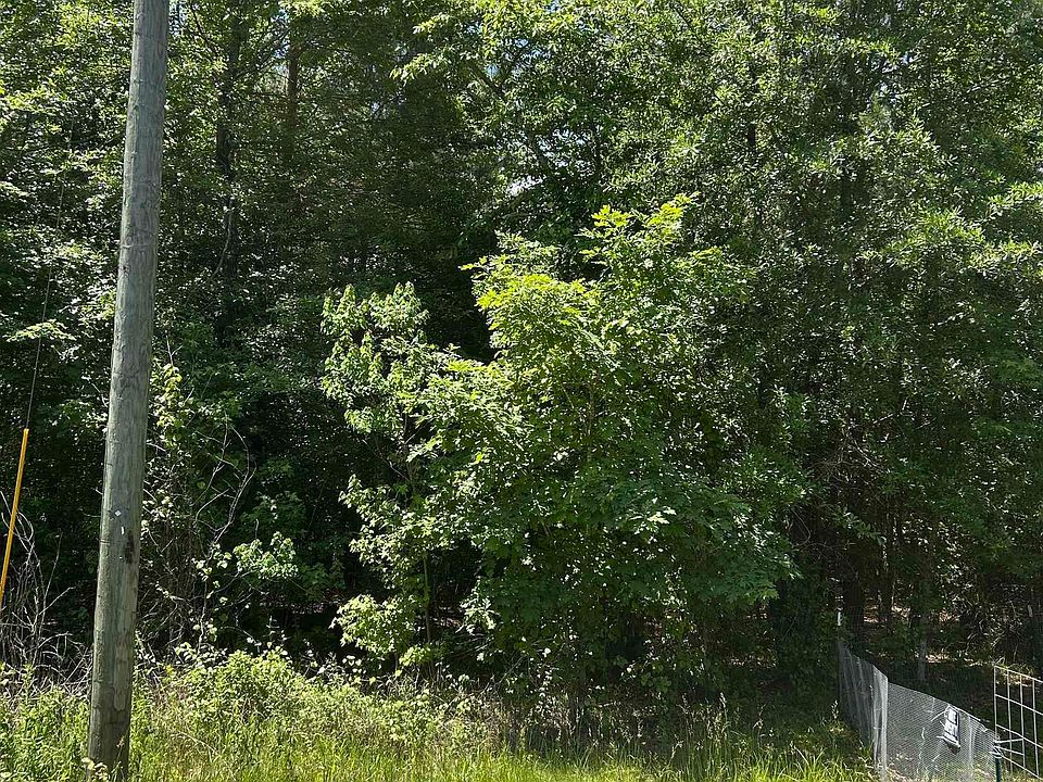 2nd image of 10 N Sweet Rd