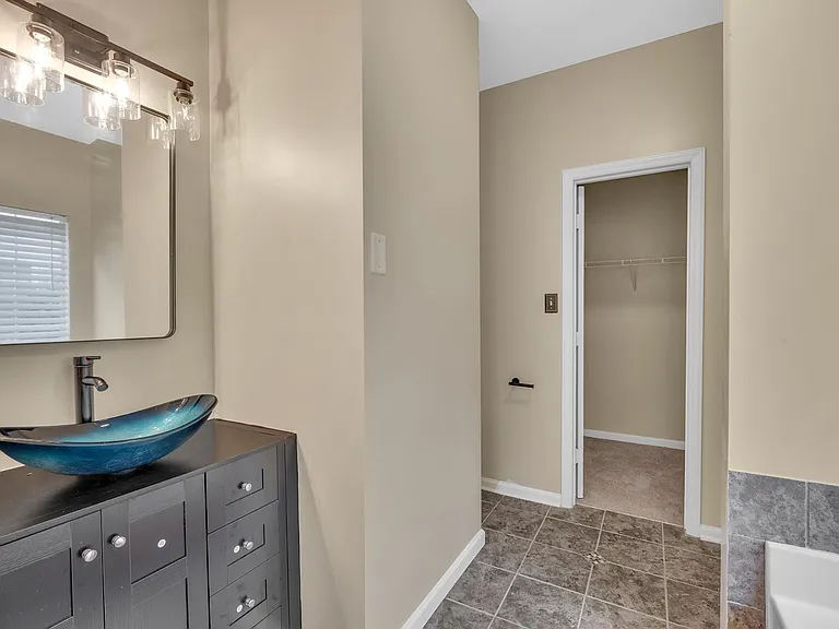 8335 Springhead Ln — Photo 28
