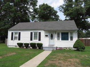 32 E Gray St, Sandston, VA 23150