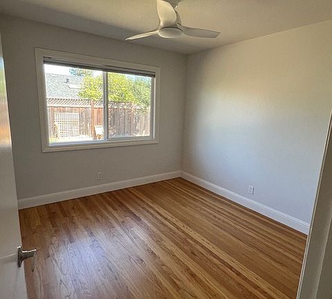 2nd image of 2317 Stratford Dr