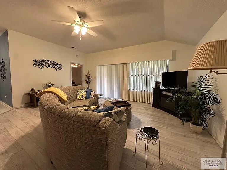 33 Shenandoah River Dr — Photo 14