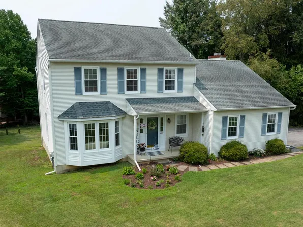 429 Deep Willow Dr, Exton, PA 19341