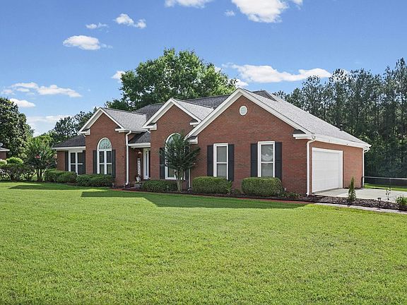 4th image of 196 Fowler Dr