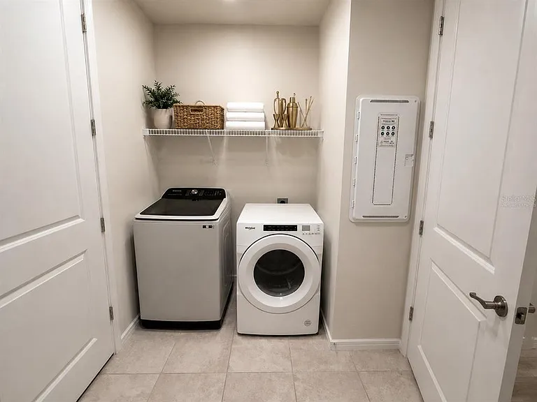 2602 Autumn Peace Dr — Photo 12
