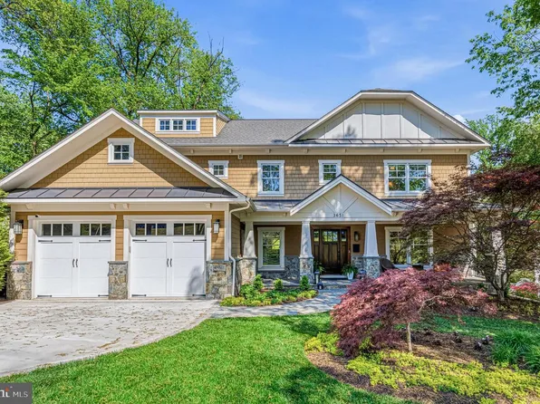 3651 N Harrison St, Arlington, VA 22207