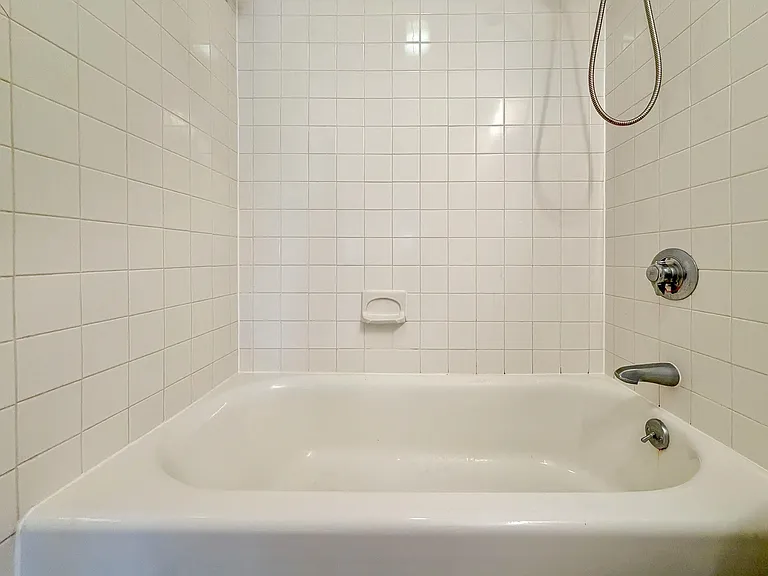 197 Newark Ave #1 — Photo 15