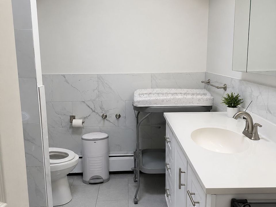 1st image of 3105 Bessemund Ave Floor 2