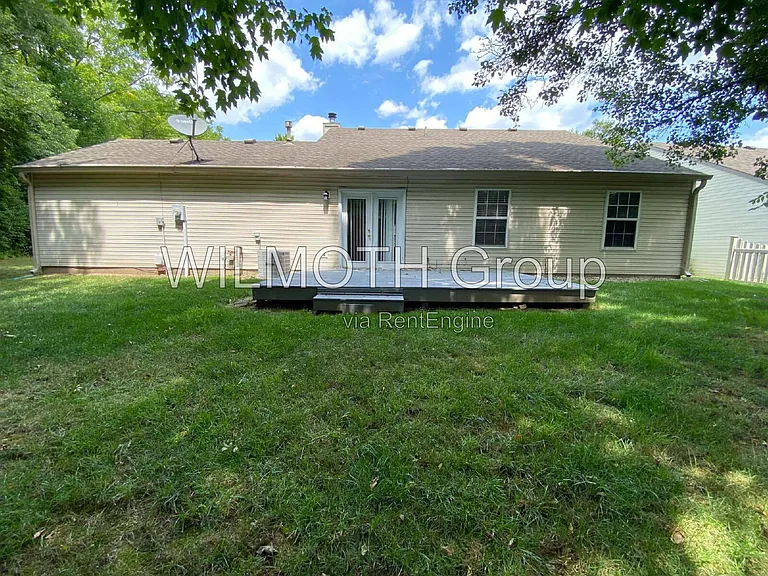 8457 Traders Ct — Photo 15