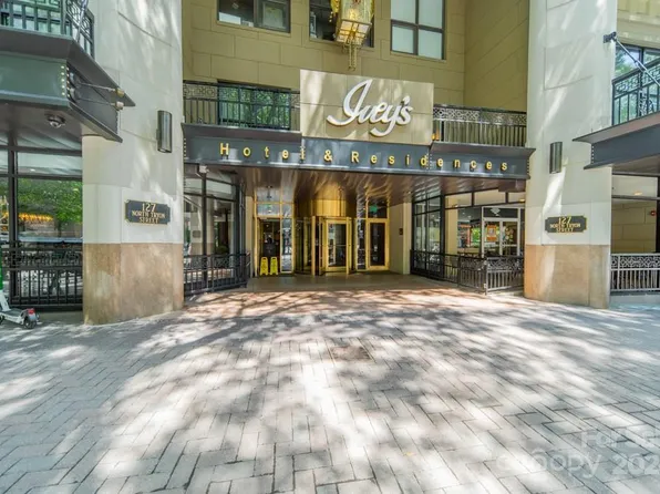 127 N Tryon St Unit 309, Charlotte, NC 28202