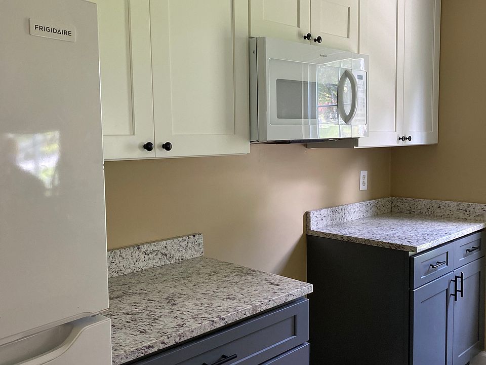 2nd image of 616 Waterford Dr