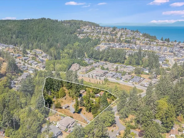 3315 Hammond Bay Rd, Nanaimo, BC V9T 1E4