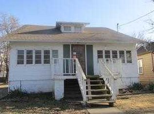 827 Pacific Ave, Osawatomie, KS 66064