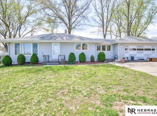 5113 Hartman Ave, Omaha, NE 68104