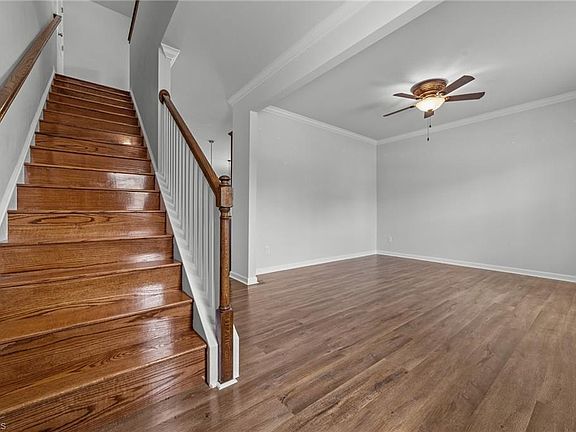 3rd image of 302 Zeigler Dr