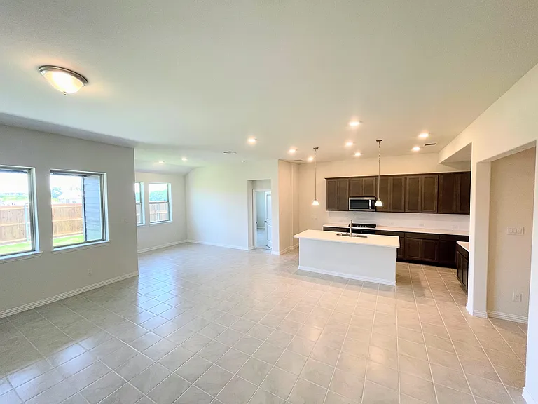 3201 Riverlawn Dr — Photo 7