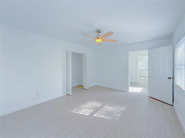 2827 Sanctuary Ln — Photo 37