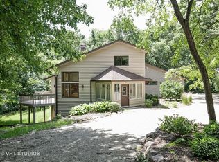 39W169 Red Cloud Ln, Elgin, IL 60124