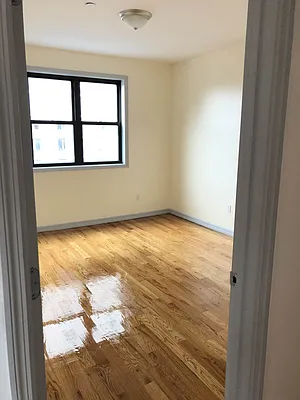 Rented by Lang Realty LLC | media 9