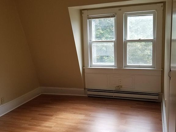 Middle Room