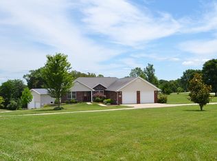 697 Rock Spring Ln, Holts Summit, MO 65043