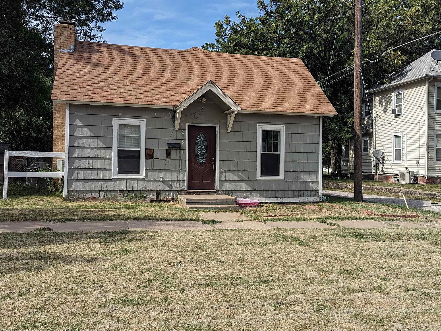 213 W 4th St, Ottawa, KS 66067 Zillow