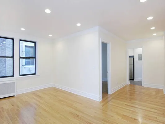 Rented by Sotheby's International Realty | media 12