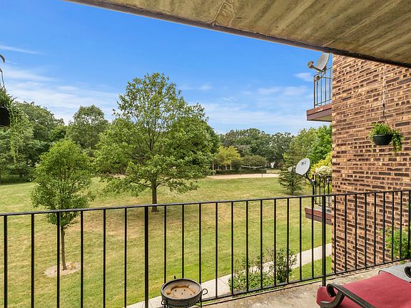 2nd image of 2556 Waterbury Dr APT 1904