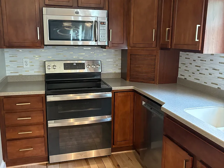 1835 Clarke Blvd — Photo 11