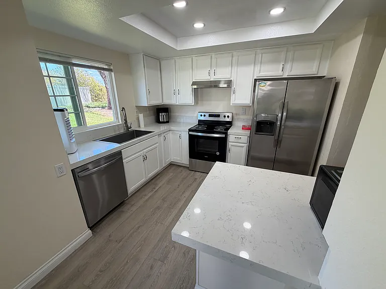 2404 Manzana Way #2A — Photo 5
