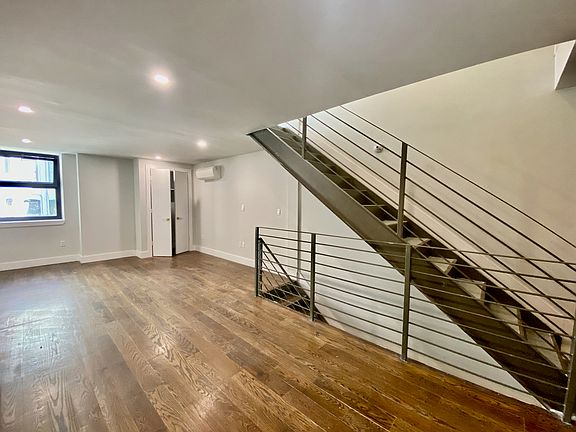 5th image of 489 Washington Ave #1Q