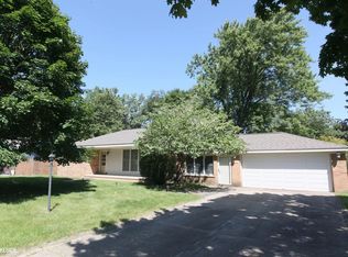 470 Elmhill Rd, Rochester Hills, MI 48306