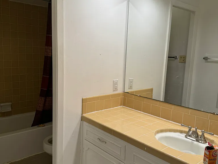7213 University Dr — Photo 7