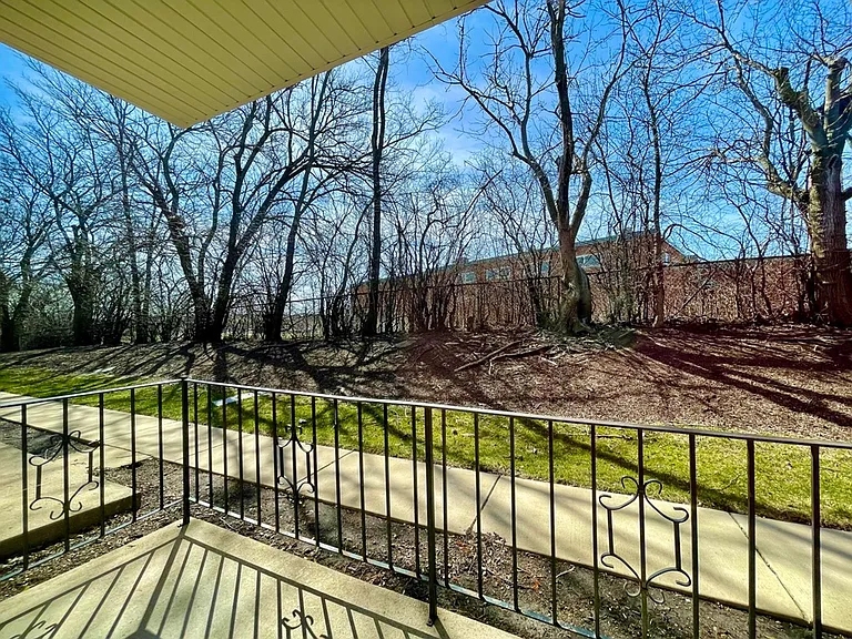 Renovated Apartment With In-Unit Washer-Dryer & Garage Parking! — Photo 7