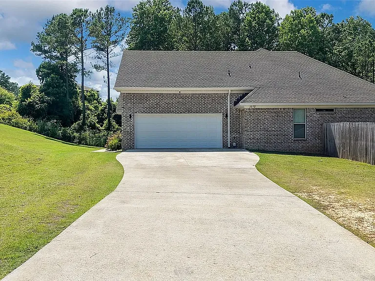 397 Southern Hills Dr — Photo 3