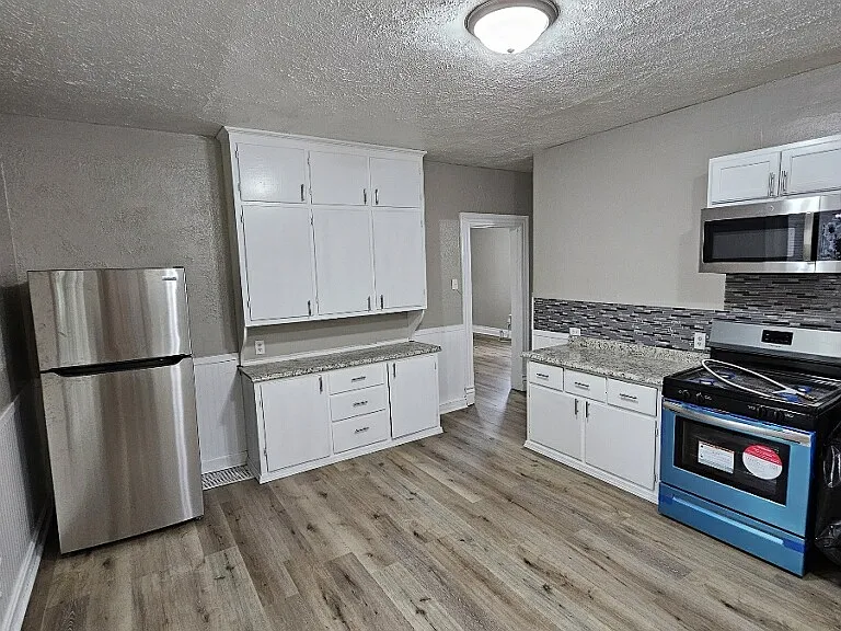 1328 6th Ave #AVE1 — Photo 1