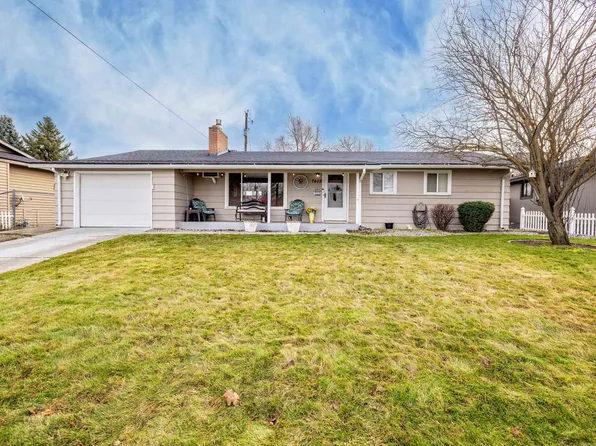 7408 N Calkins Dr, Spokane, WA 99208