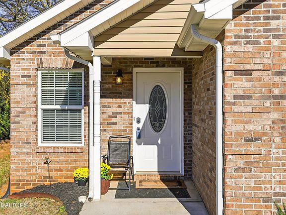 4th image of 122 Dockery Dr