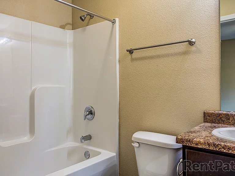 Terrace Green Apartments — Photo 11