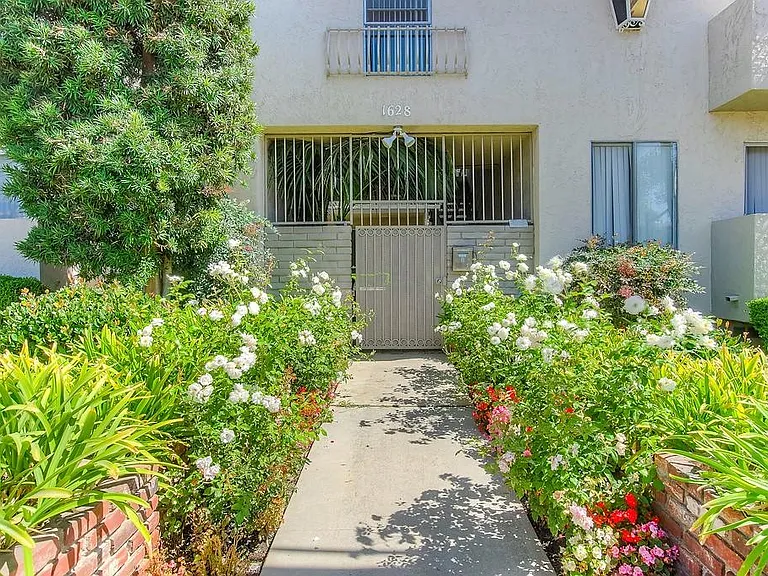 1628 S. Westgate Ave — Photo 18