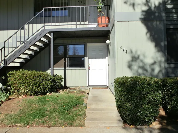 444 NE Silverwood Pl, Grants Pass, OR 97526