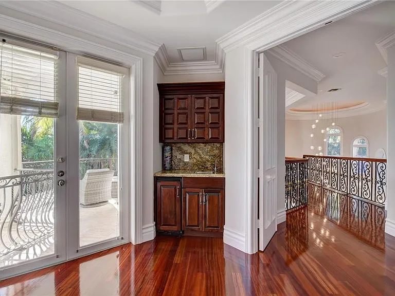 1320 S Lakeside Dr — Photo 35