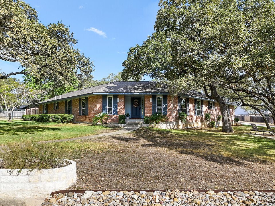 1st image of 205 SAGECREST DR
