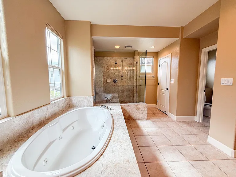 342 Stanforth Ct — Photo 33