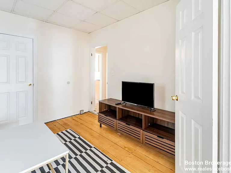 20 Howell St #2-B — Photo 10