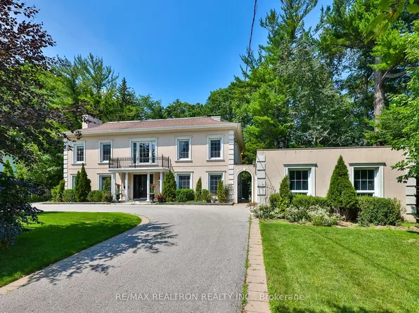 38 Saintfield Ave E, Toronto, ON M3C 2M6