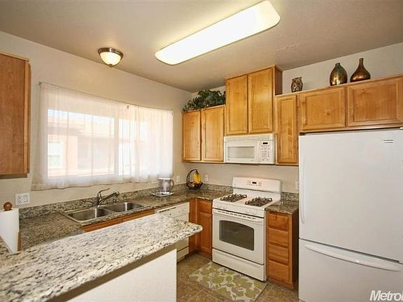 2nd image of 500 Moon Cir Unit 532