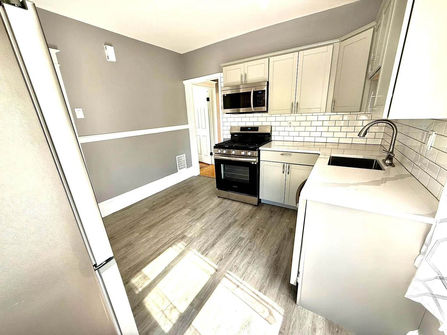 2 bed, 1425 sqft, $2,200 — Photo 4
