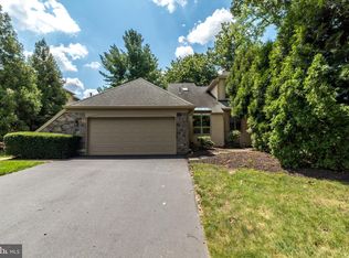 2 Linden Dr #35, Elkins Park, PA 19027