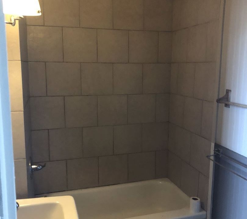 2nd image of 220 W Washington St #4778463